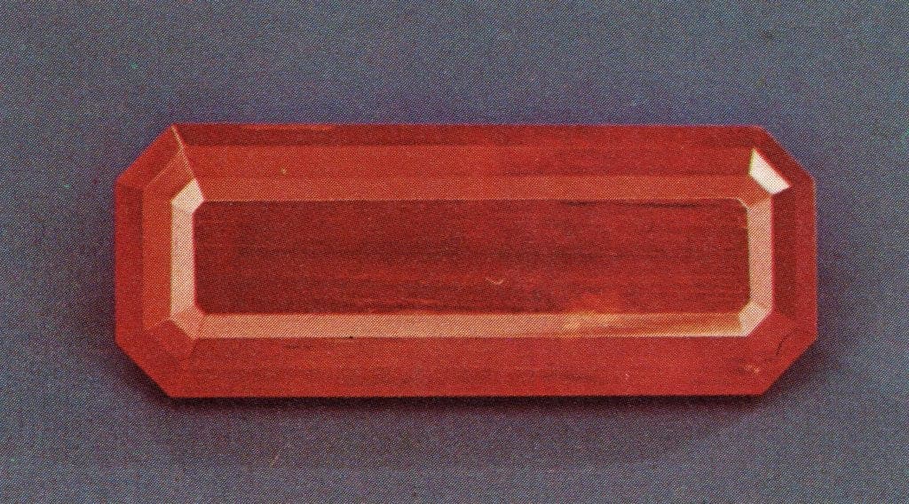 faceted crocoite - Dundas, Tasmania