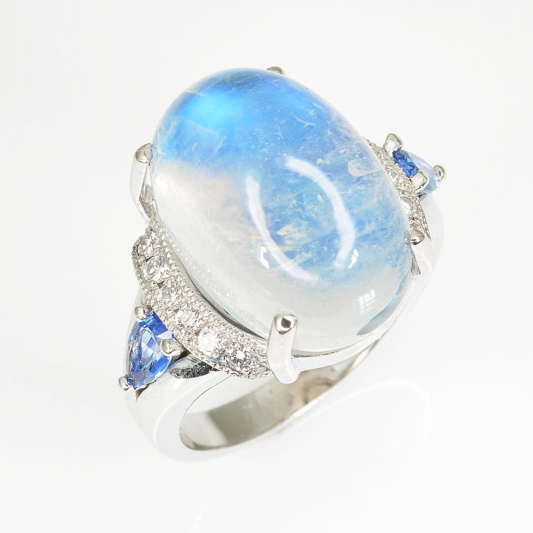 blue gemstones -