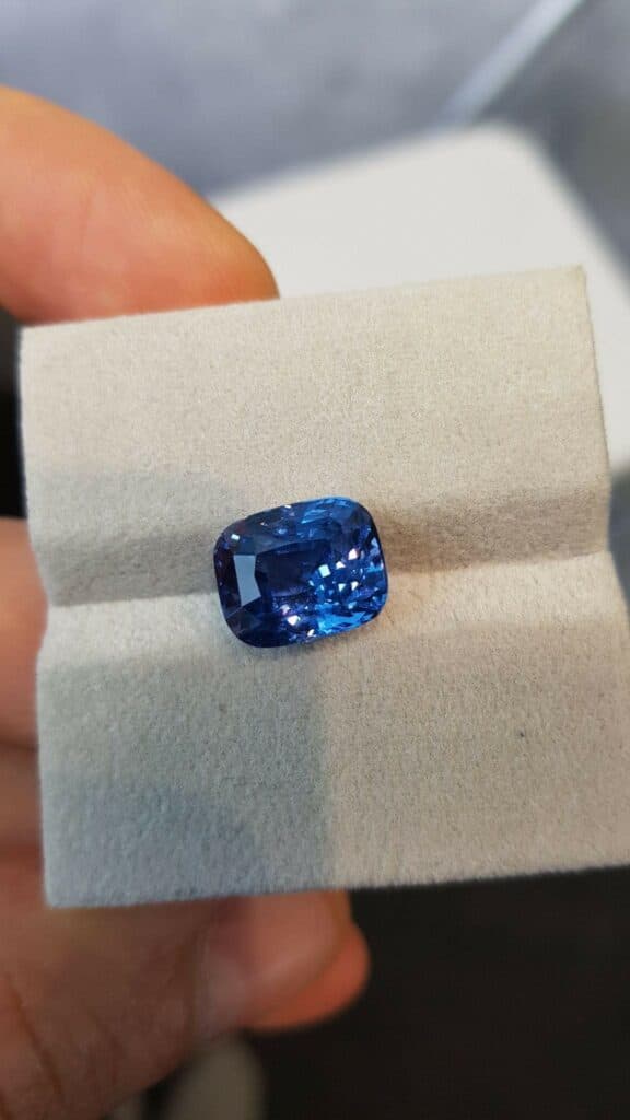 cobalt blue spinel - gemstone investments