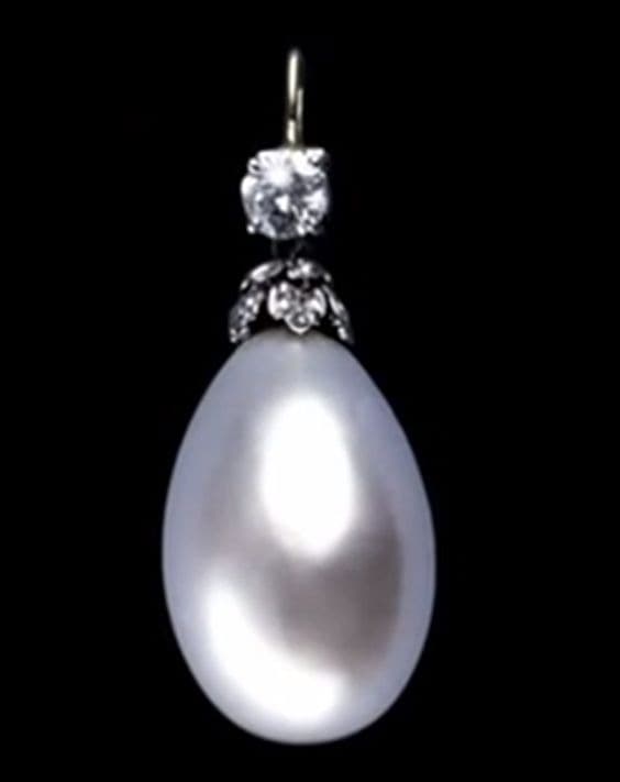 la Pelegrina pearl in 1989