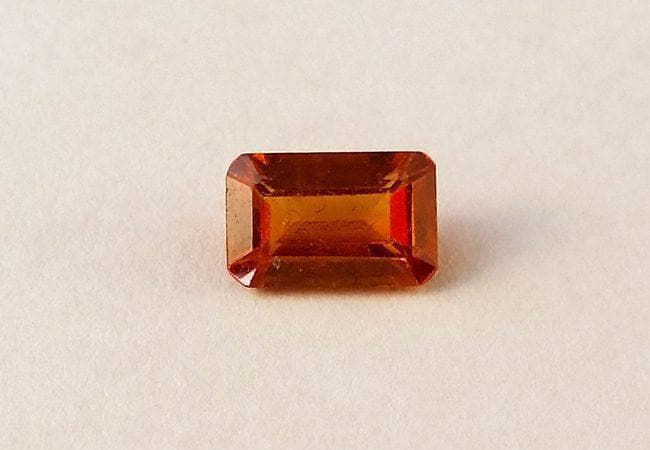 Faceted hessonite