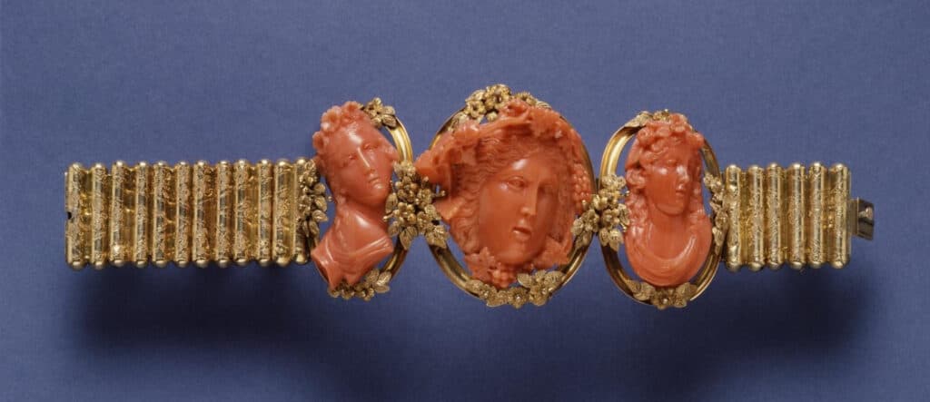 coral cameos featured in this bracelet made between 1860 and 1869