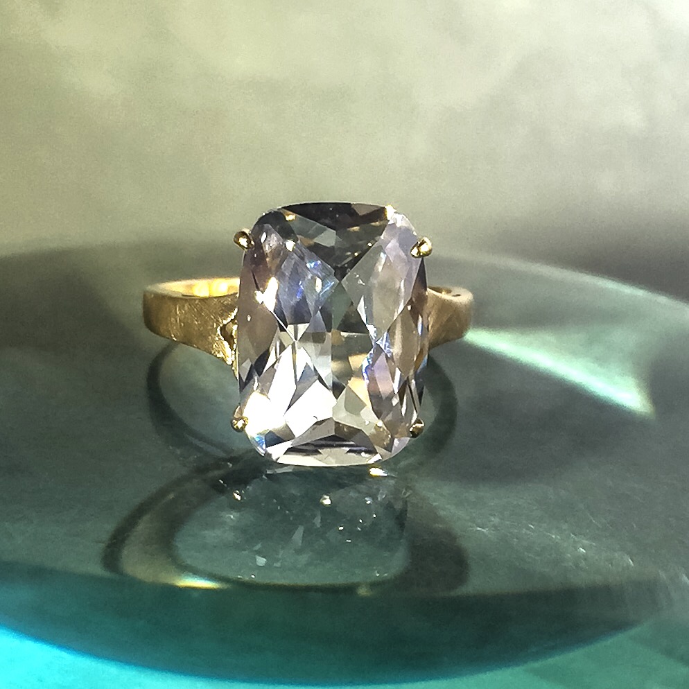 Help identifying stone - Gem Related Discussion - IGS Forums